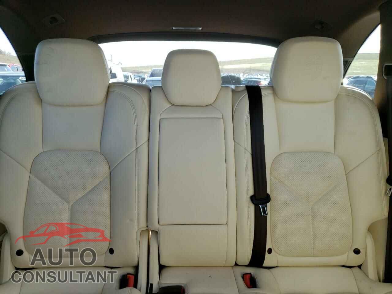 PORSCHE CAYENNE 2018 - WP1AE2A23JLA70446