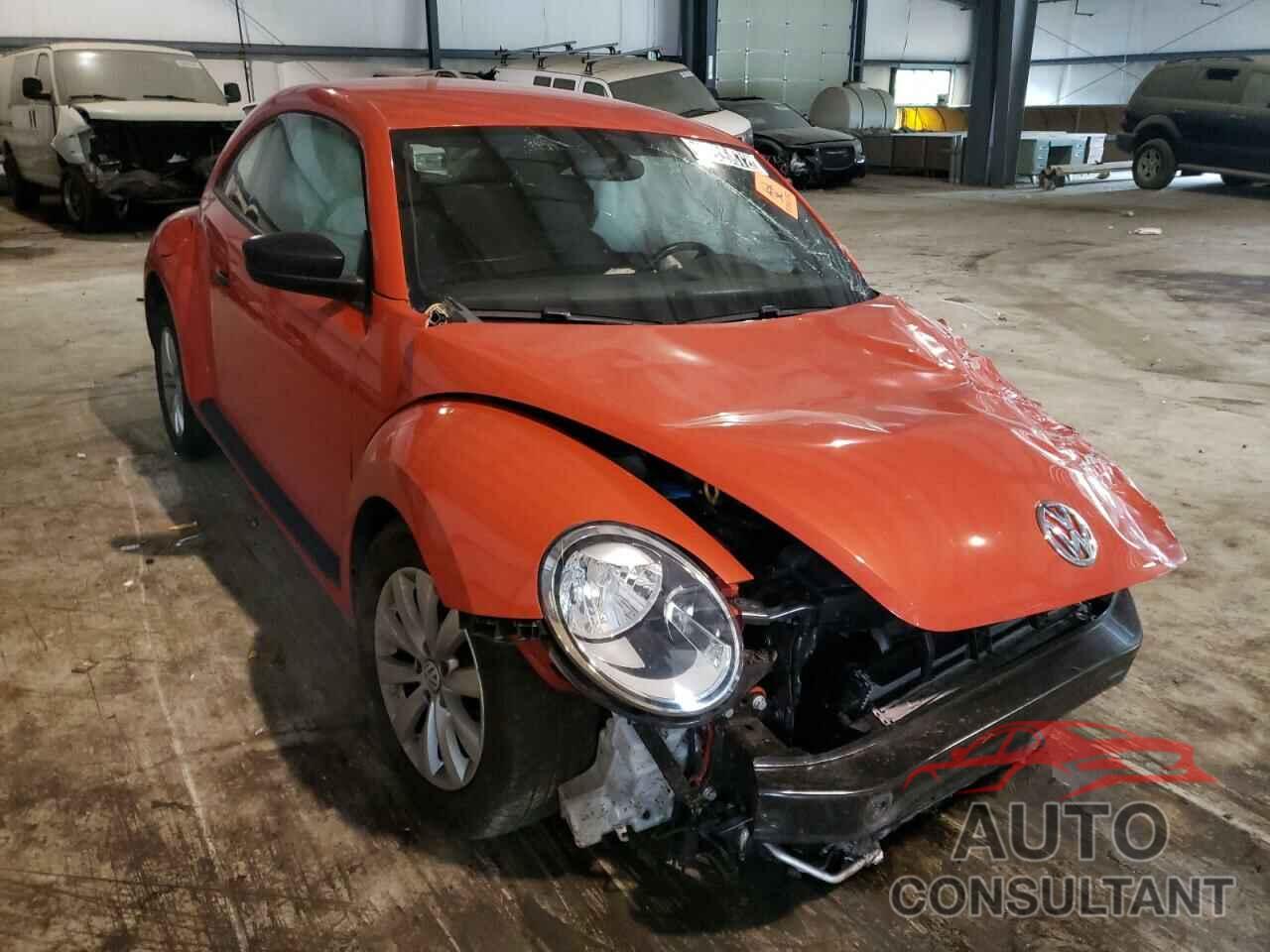 VOLKSWAGEN BEETLE 2018 - 3VWFD7AT8JM707200