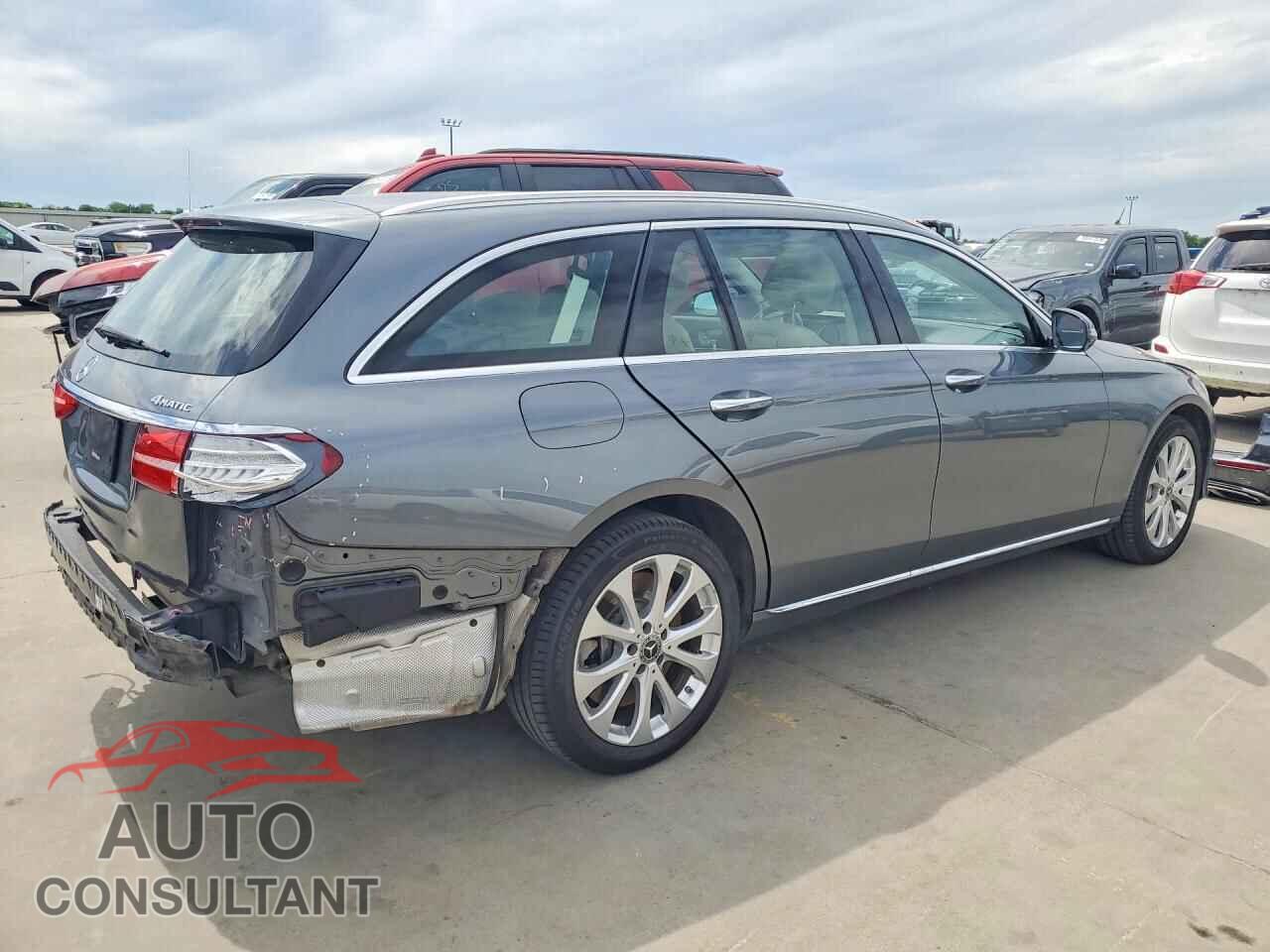 MERCEDES-BENZ E-CLASS 2019 - WDDZH6JB9KA623462