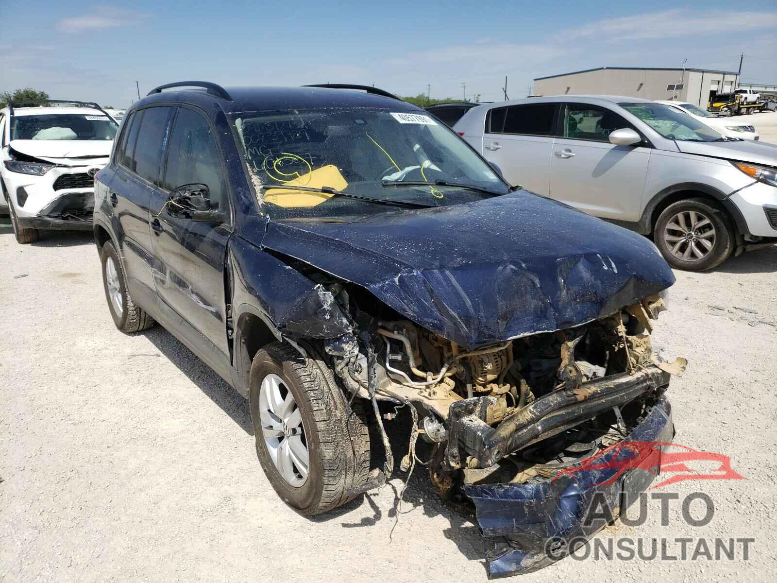VOLKSWAGEN TIGUAN 2016 - WVGAV7AX7GW601337