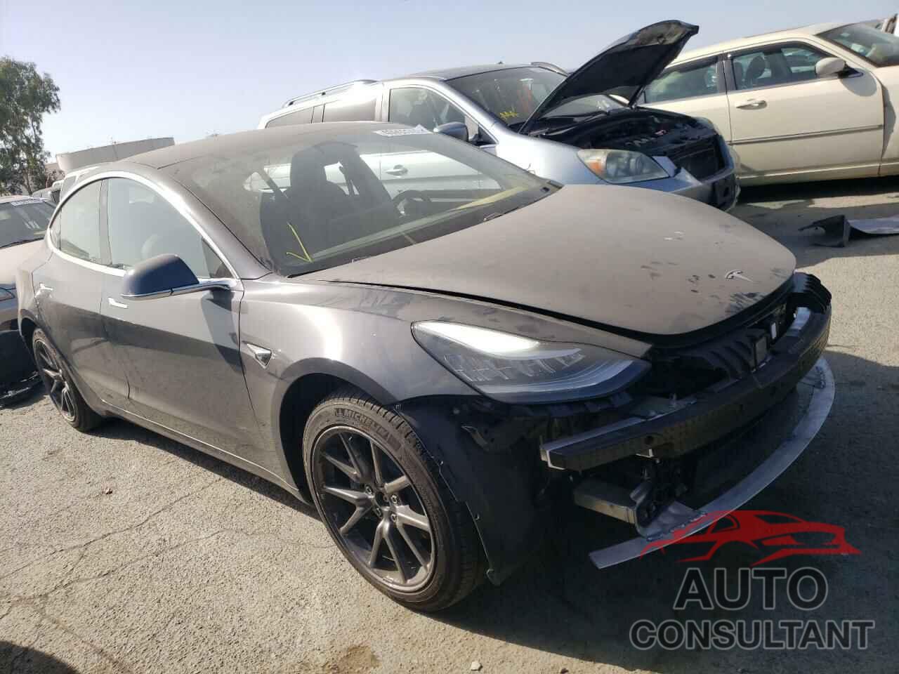 TESLA MODEL 3 2018 - 5YJ3E1EB9JF077211