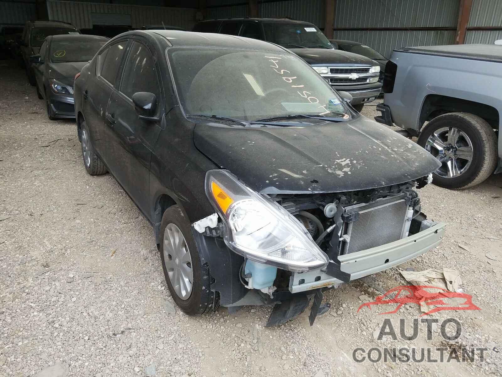 NISSAN VERSA 2017 - 3N1CN7AP7HL895801