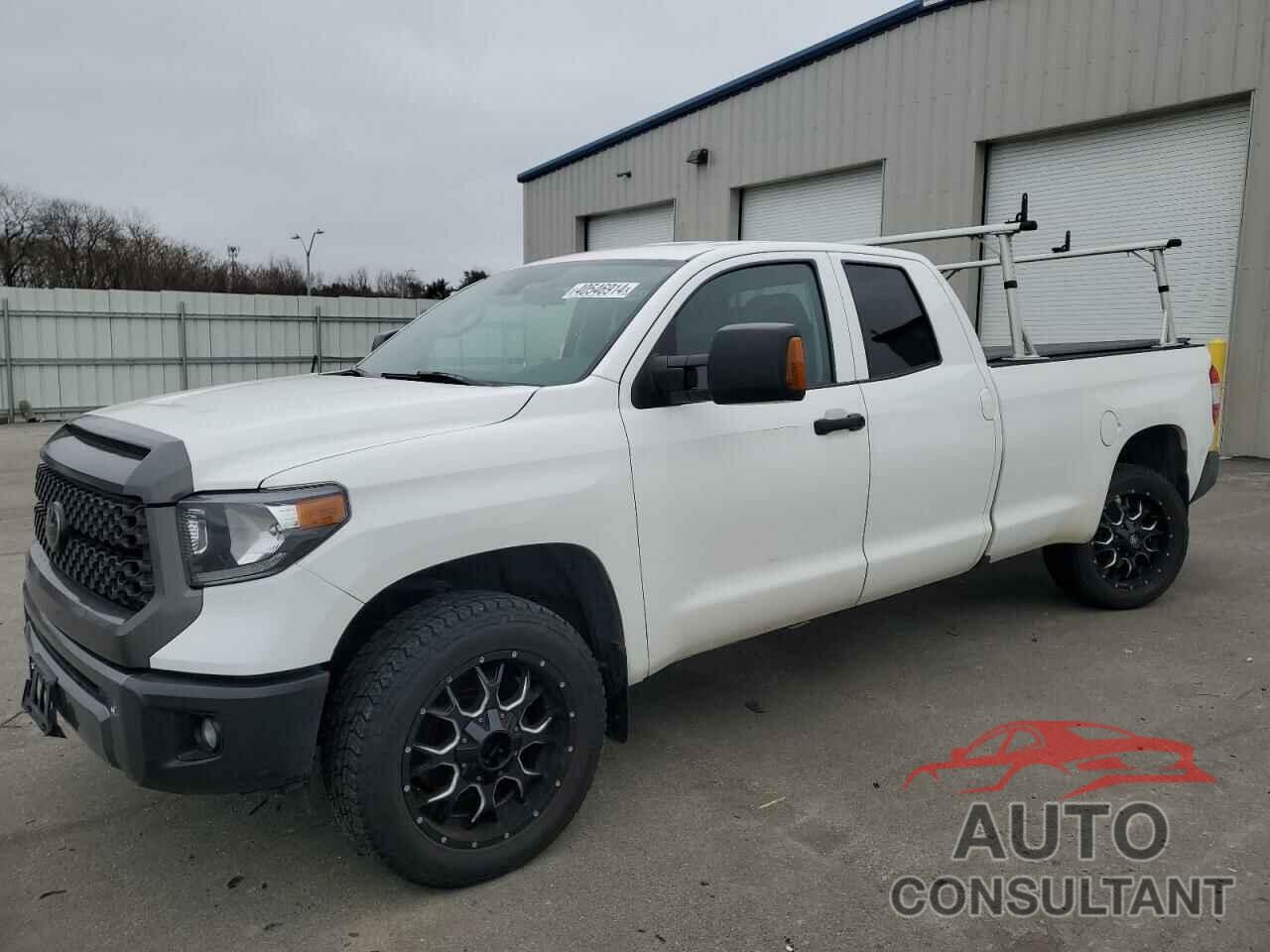 TOYOTA TUNDRA 2019 - 5TFCY5F15KX025571