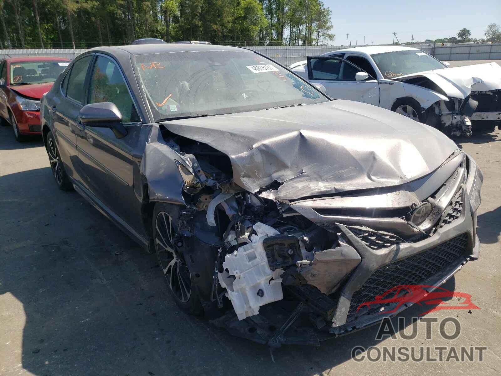 TOYOTA CAMRY 2018 - 4T1B11HK6JU028540