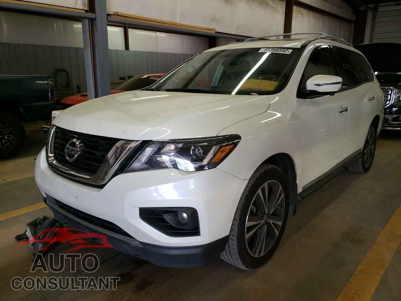 NISSAN PATHFINDER 2017 - 5N1DR2MM3HC914247