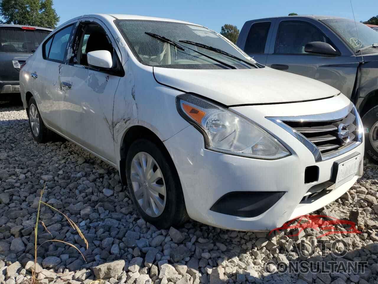 NISSAN VERSA 2017 - 3N1CN7AP5HL833250