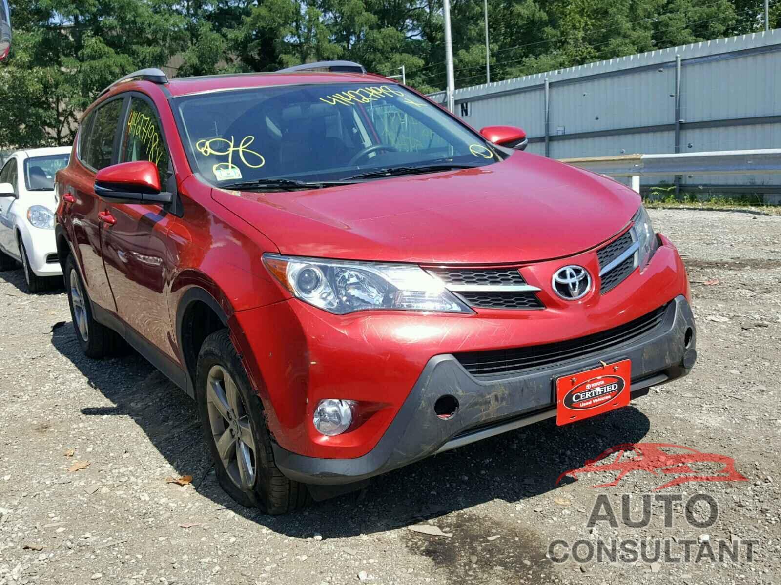 TOYOTA RAV4 XLE 2015 - 2T3RFREV8FW253005