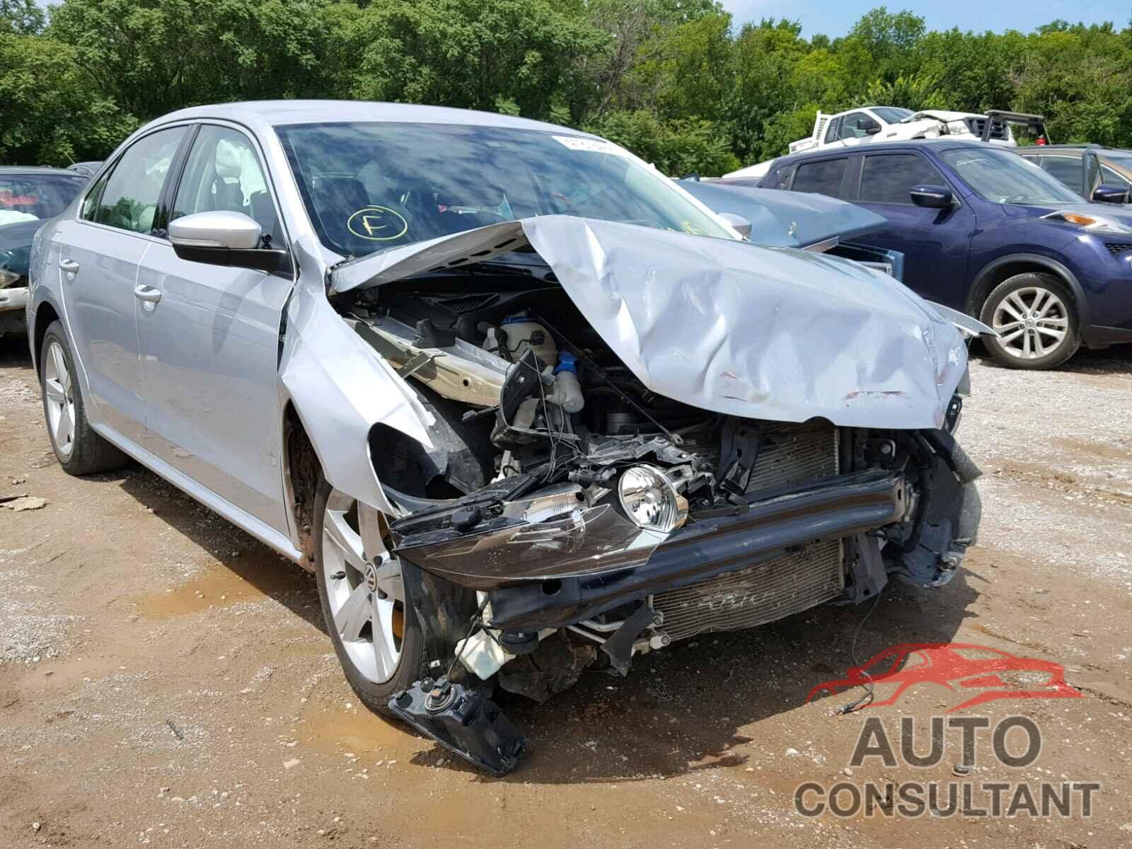 VOLKSWAGEN PASSAT 2015 - 1VWAT7A32FC115331