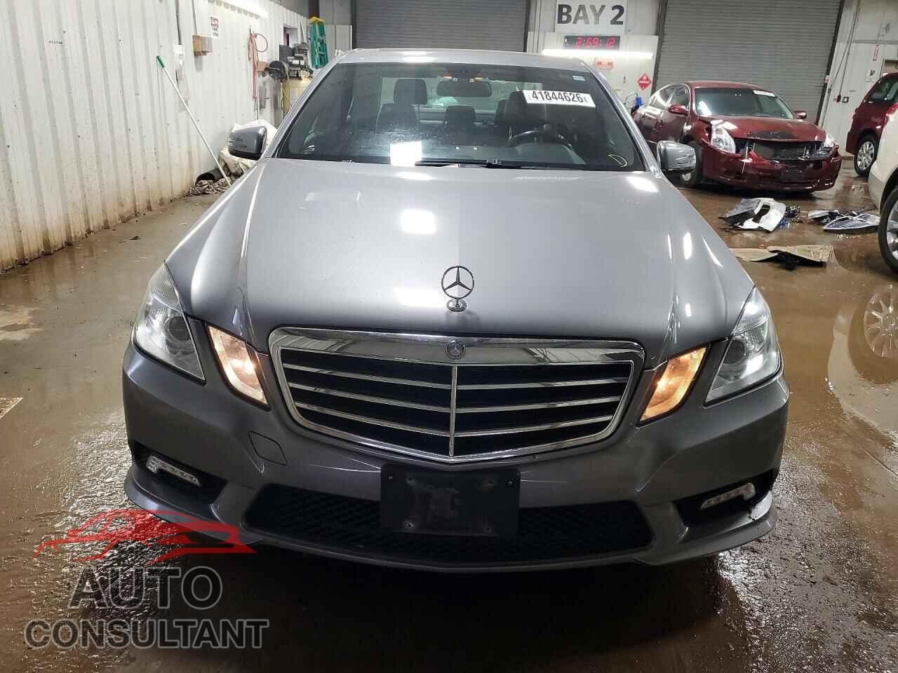 MERCEDES-BENZ E-CLASS 2011 - WDDHF8HB2BA486013