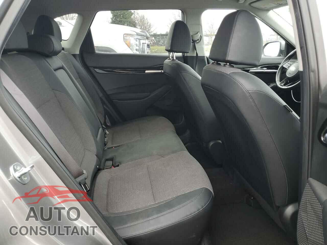 KIA SELTOS 2021 - KNDEUCAA6M7218668