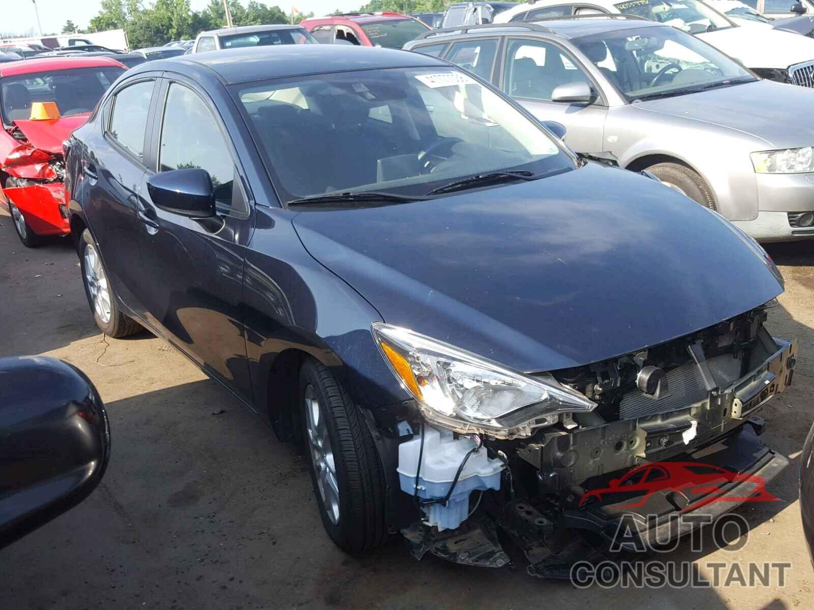 TOYOTA YARIS 2017 - 3MYDLBYV7HY151358
