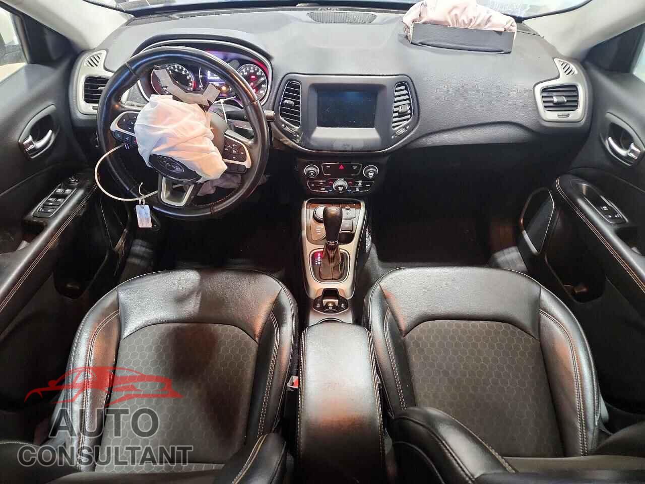 JEEP COMPASS 2020 - 3C4NJDBB2LT164236