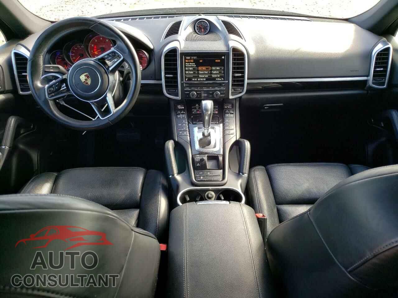PORSCHE CAYENNE 2016 - WP1AA2A29GLA11194