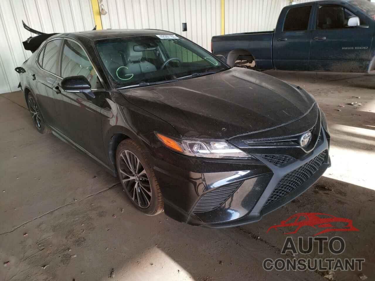 TOYOTA CAMRY 2018 - 4T1B11HK9JU017502