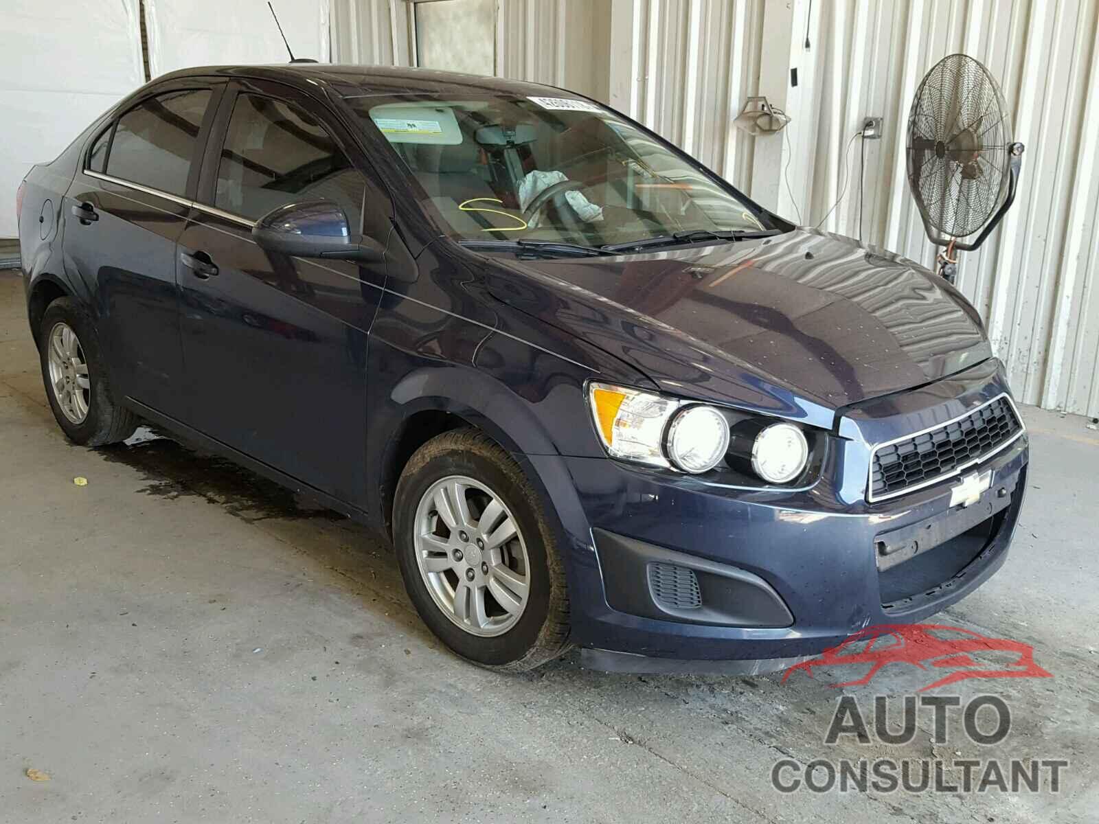 CHEVROLET SONIC 2015 - 1G1JC5SH3F4180032