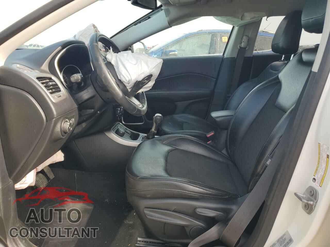 JEEP COMPASS 2018 - 3C4NJDBB2JT128236