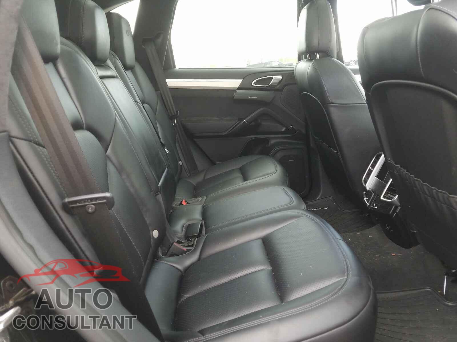 PORSCHE CAYENNE 2016 - WP1AD2A29GLA77137