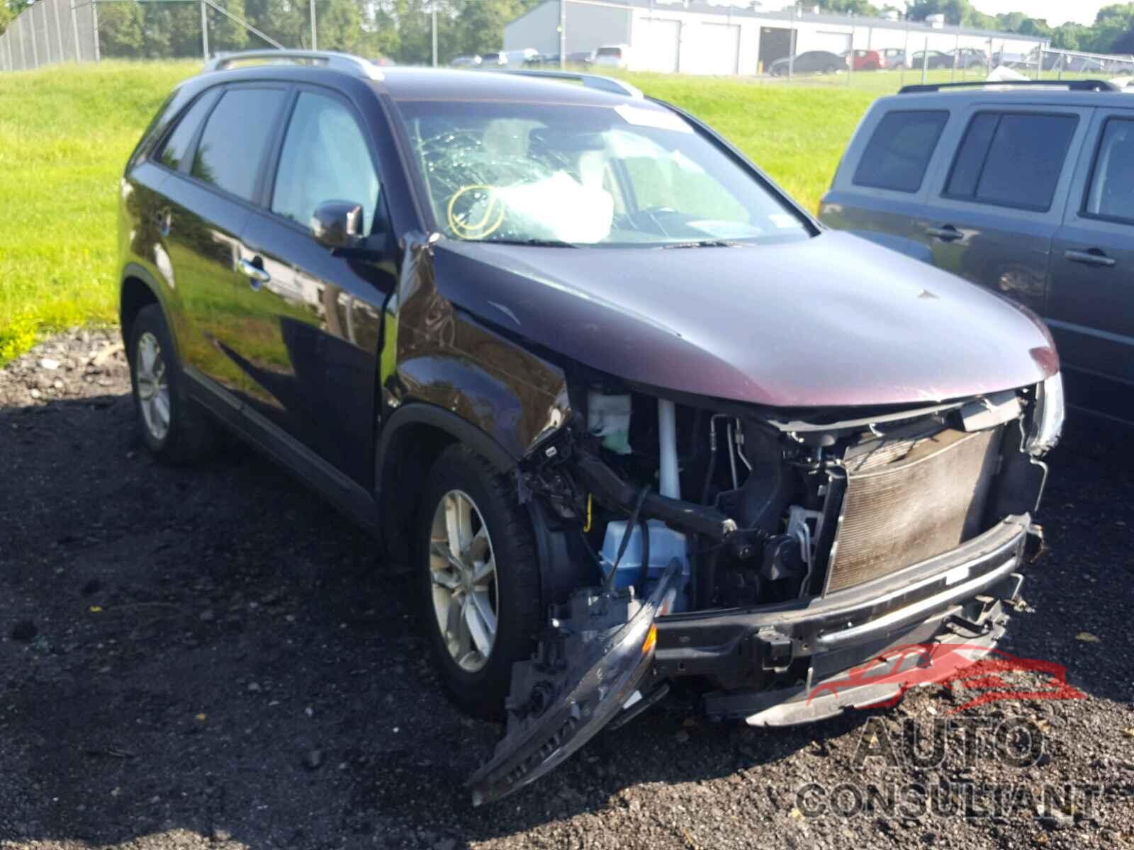 KIA SORENTO LX 2015 - 5XYKT3A62FG591200