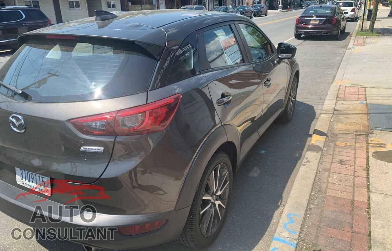 MAZDA CX-3 2017 - JM1DKFC70H0161595