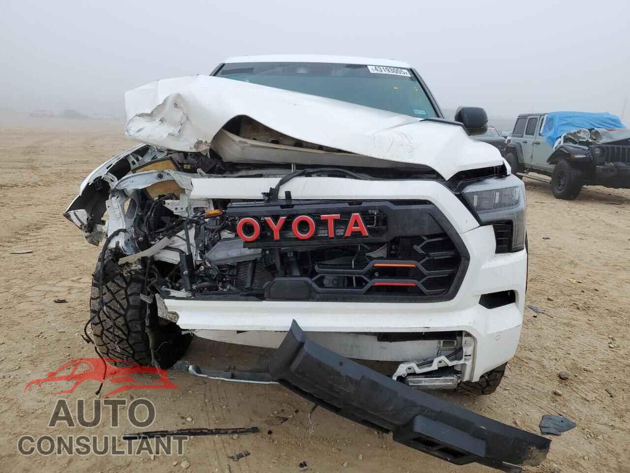 TOYOTA SEQUOIA 2023 - 7SVAAABA5PX009815