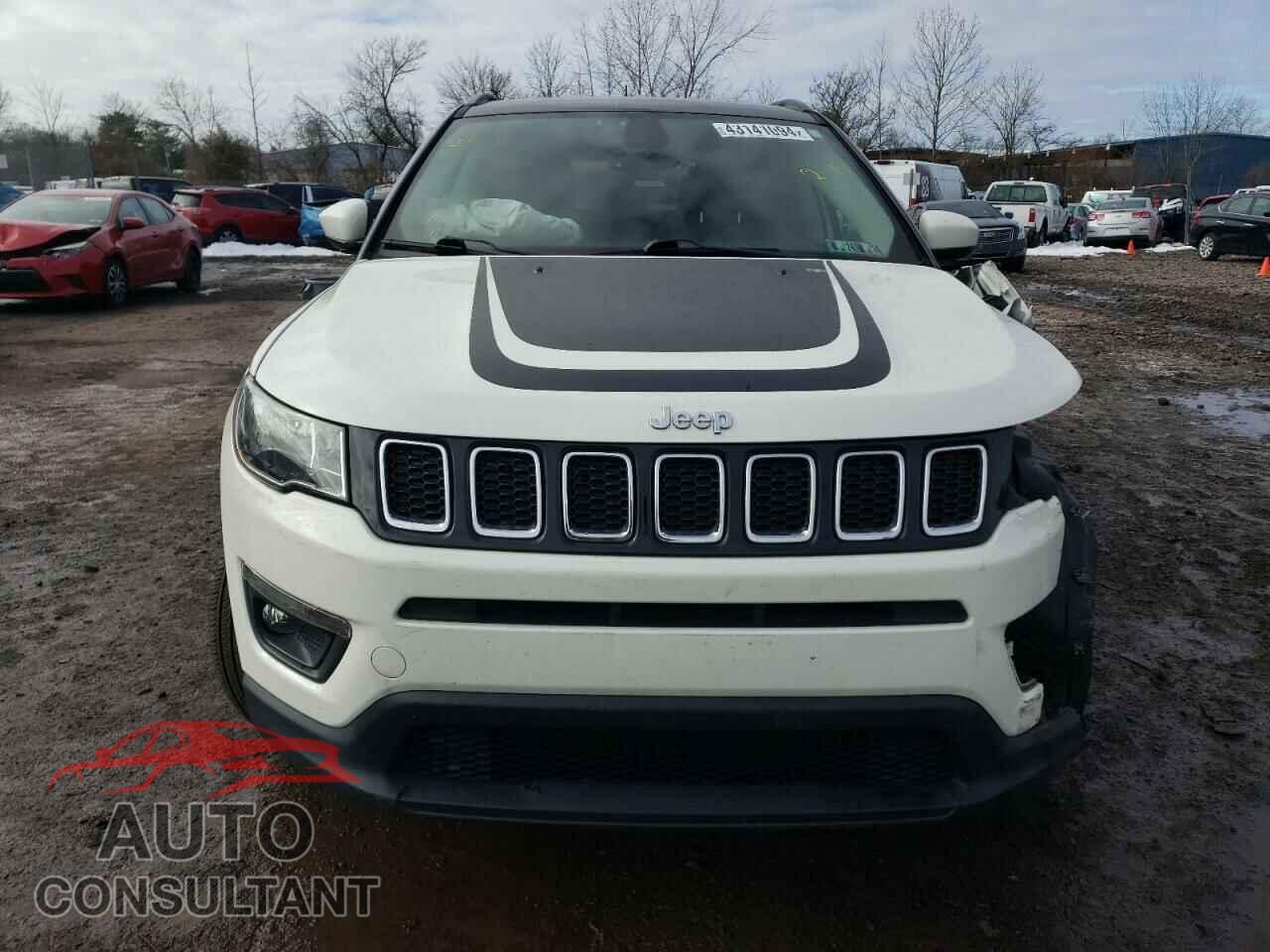 JEEP COMPASS 2018 - 3C4NJDBB3JT190907