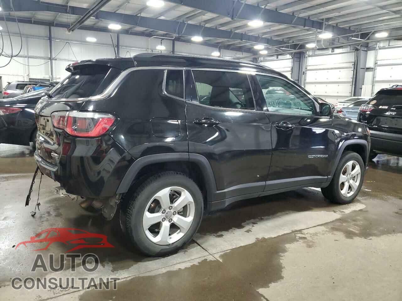 JEEP COMPASS 2018 - 3C4NJDBB9JT185100