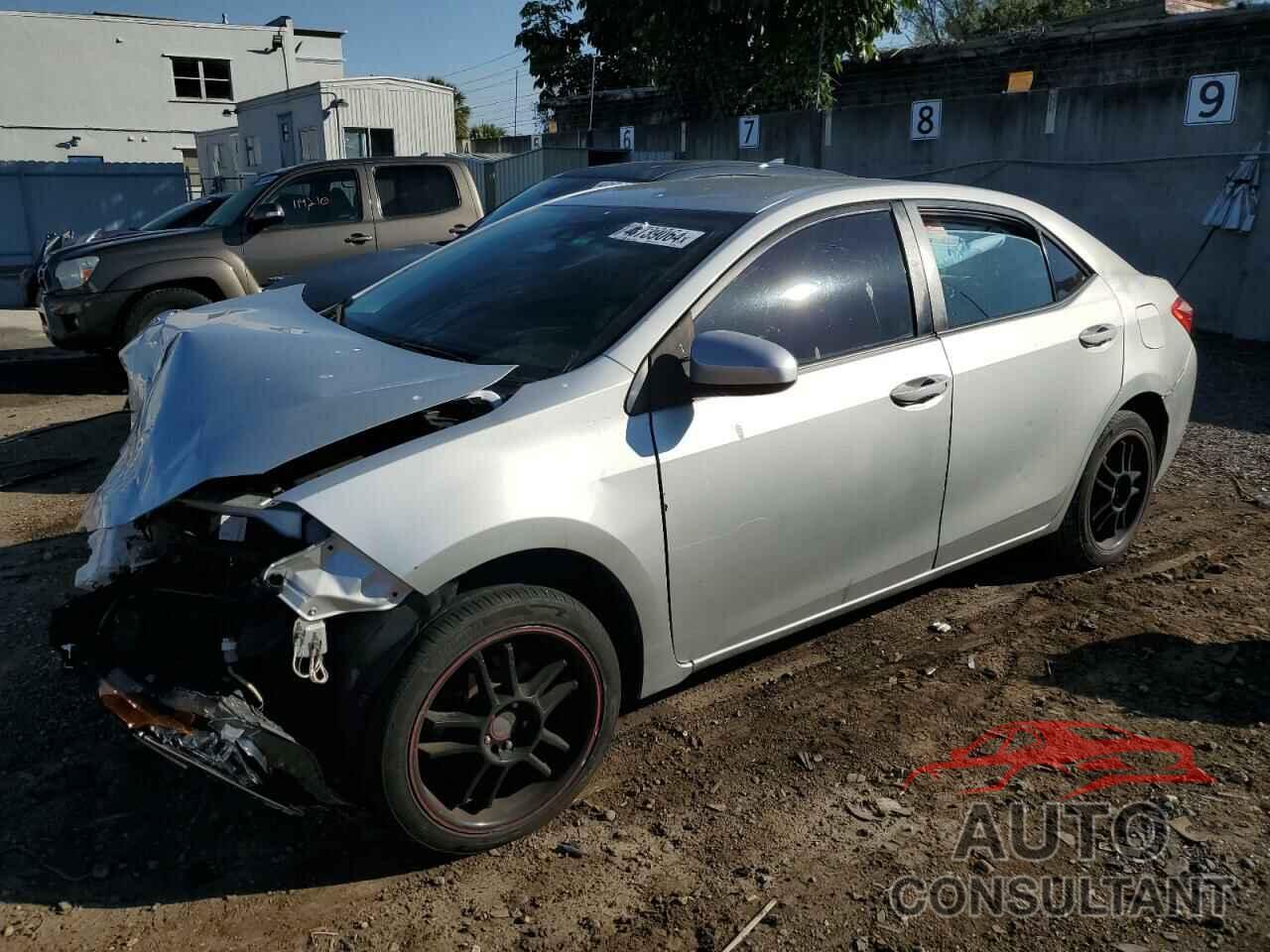 TOYOTA COROLLA 2018 - 5YFBURHE6JP816185