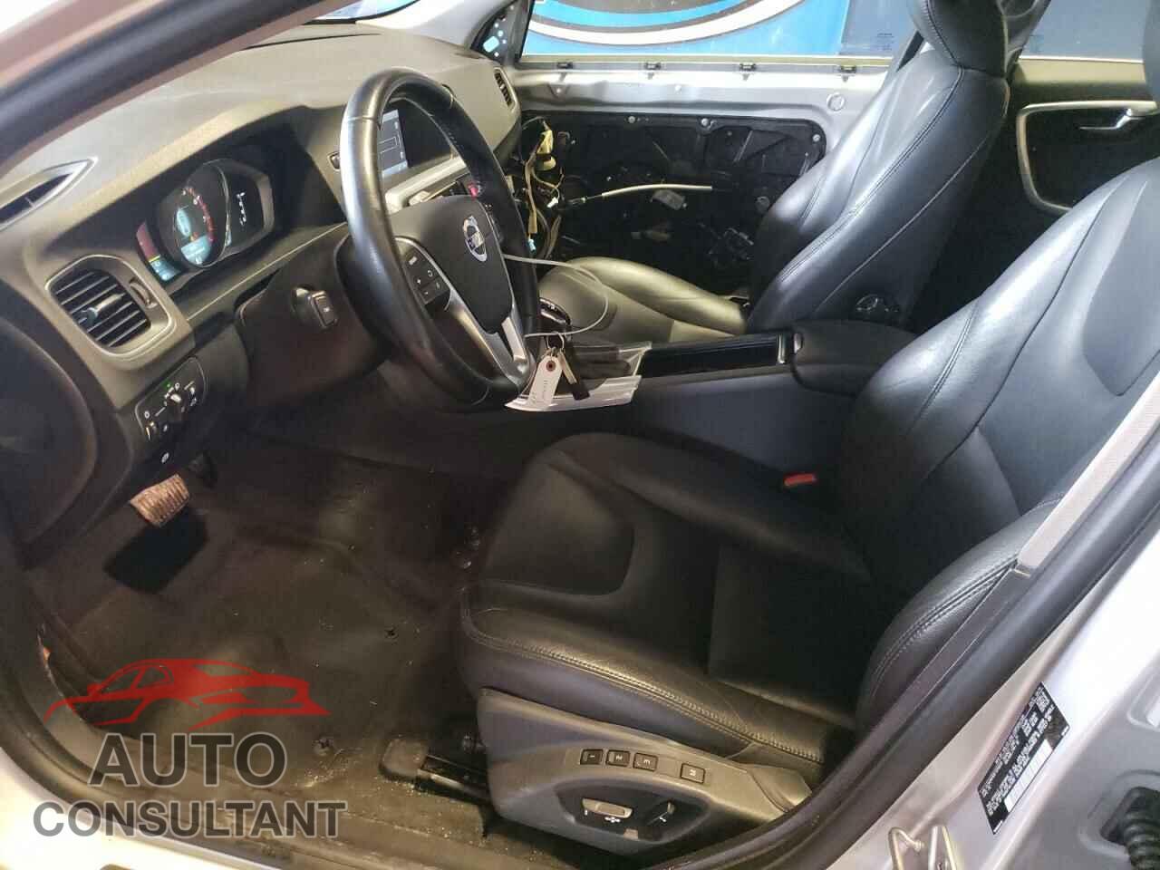 VOLVO S60 2015 - YV140MFB0F1314830