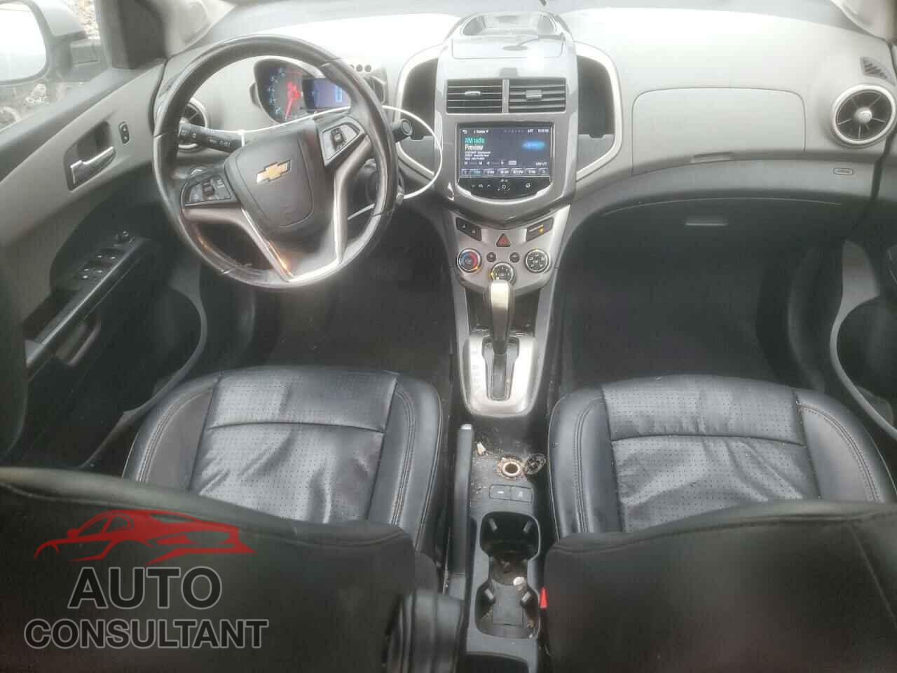 CHEVROLET SONIC 2014 - 1G1JE5SB4E4201684