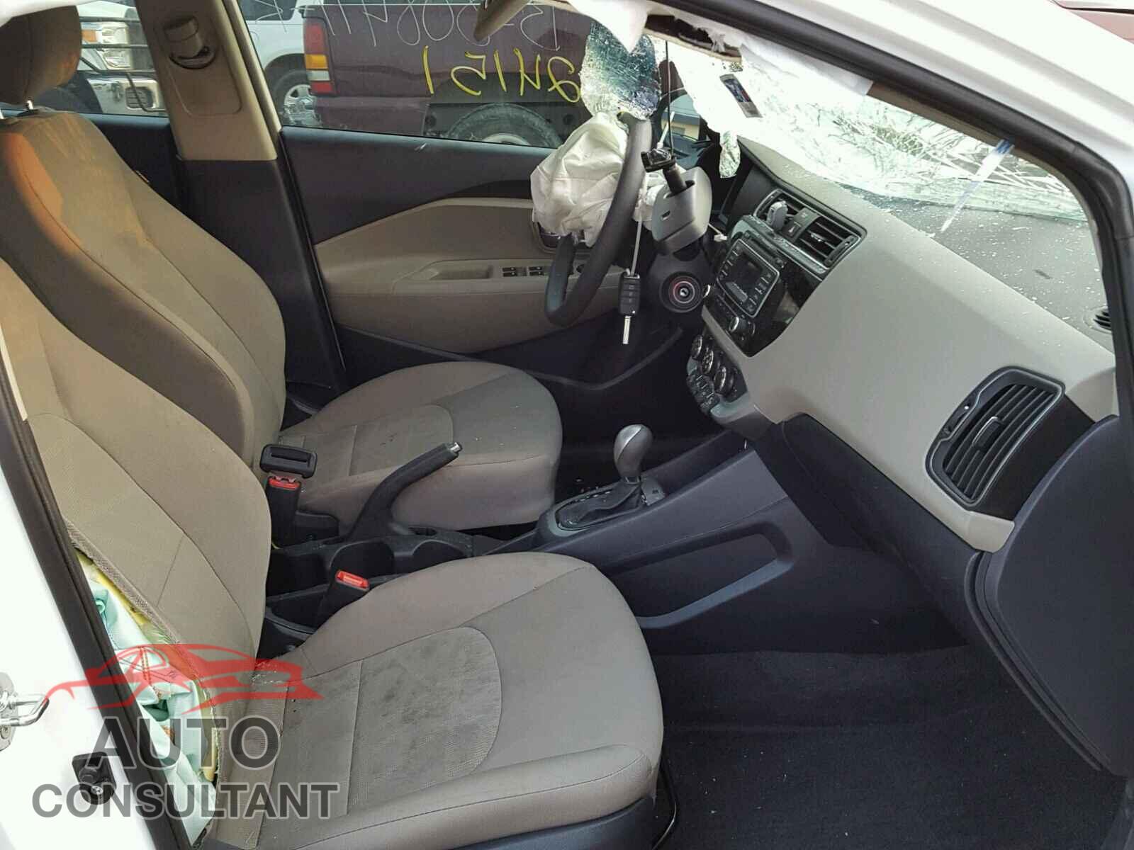 KIA RIO 2017 - KNADM4A38H6034831
