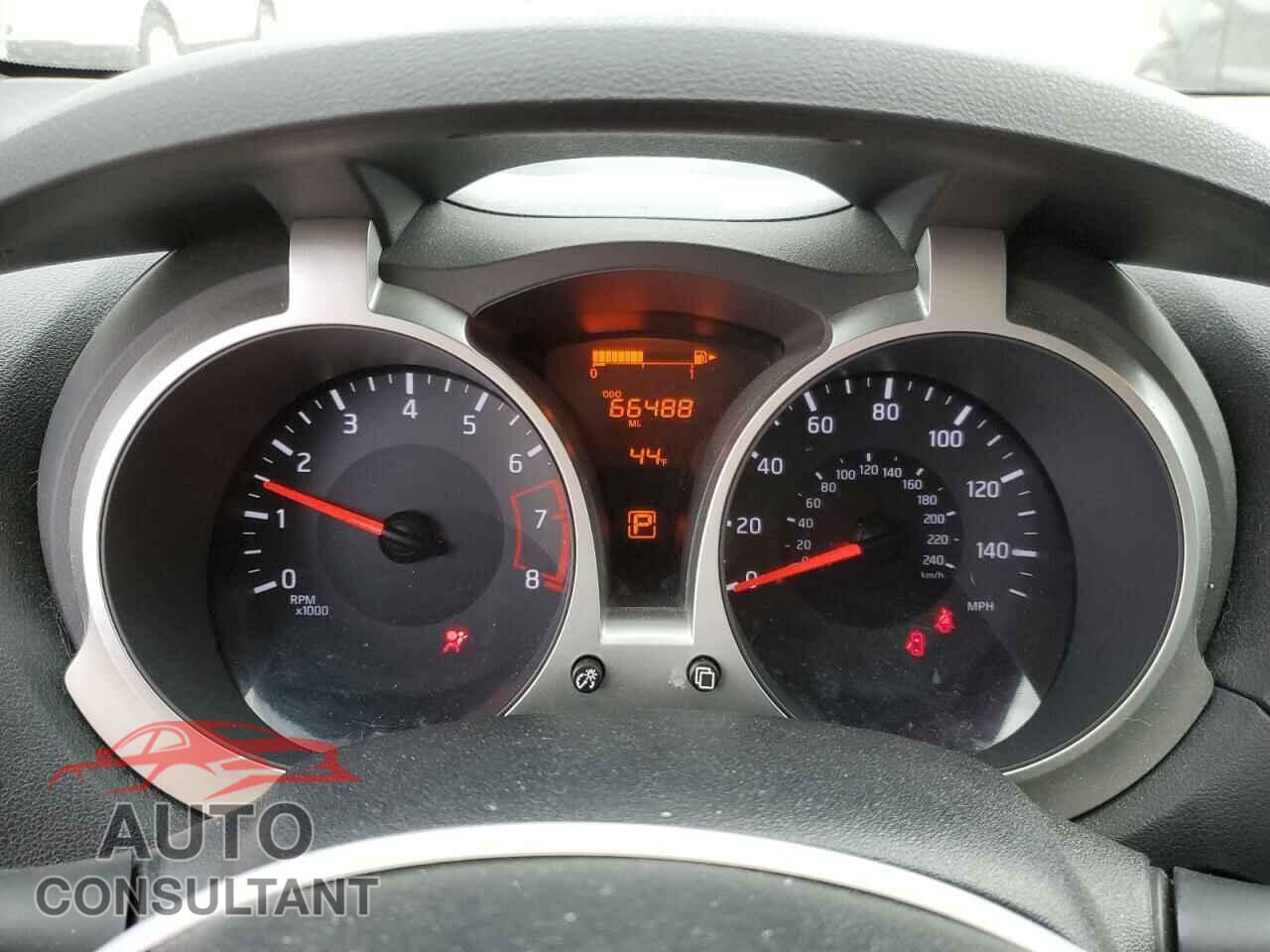 NISSAN JUKE 2017 - JN8AF5MR6HT702282
