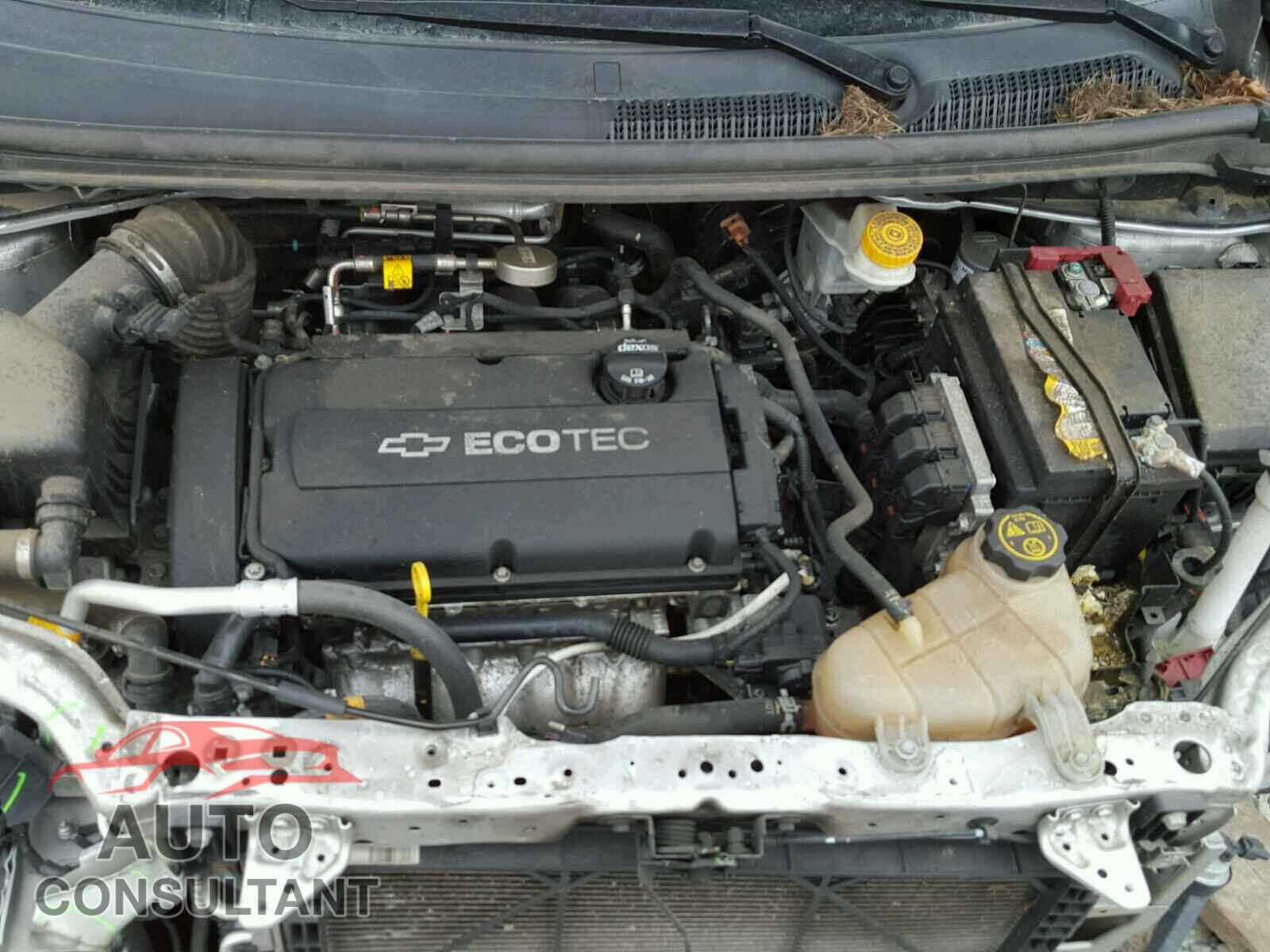 CHEVROLET SONIC 2015 - 1G1JC5SG6F4143340