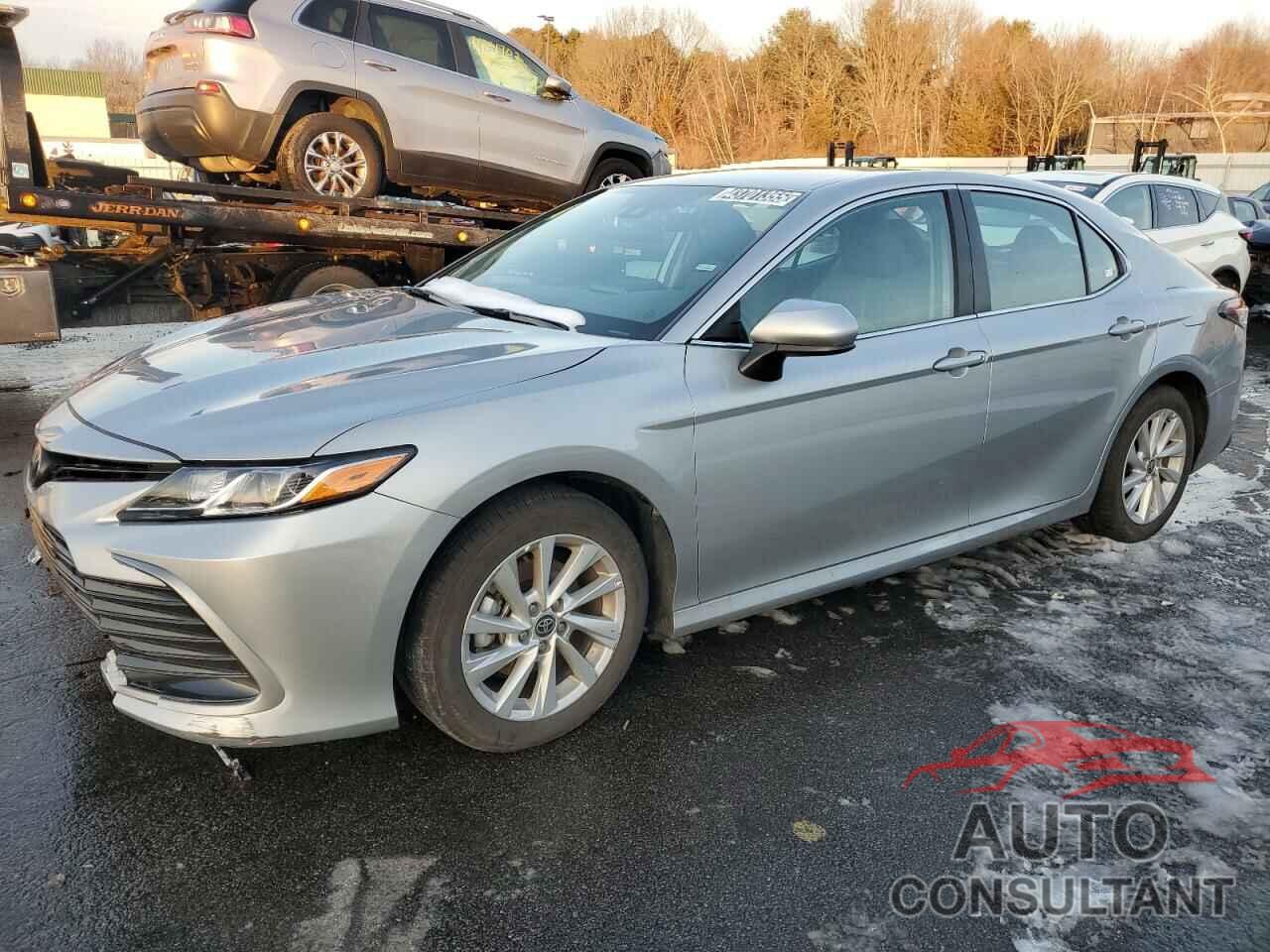 TOYOTA CAMRY 2024 - 4T1C11AK1RU235878