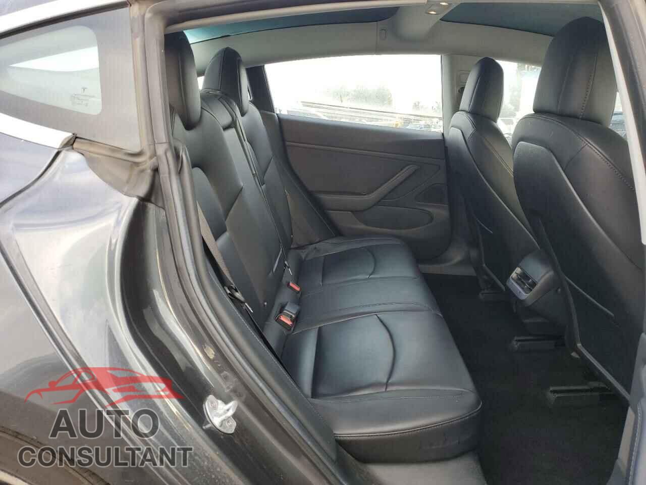 TESLA MODEL 3 2018 - 5YJ3E1EA8JF003429