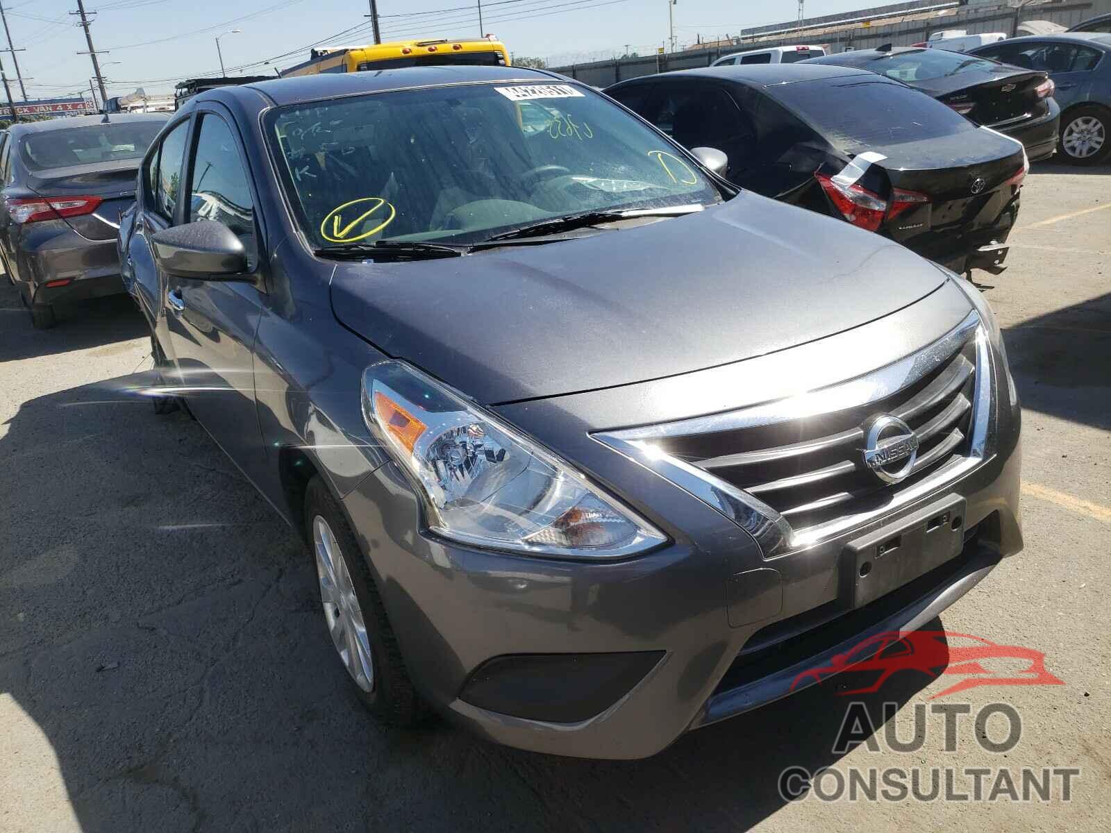 NISSAN VERSA 2019 - 3N1CN7AP6KL871979