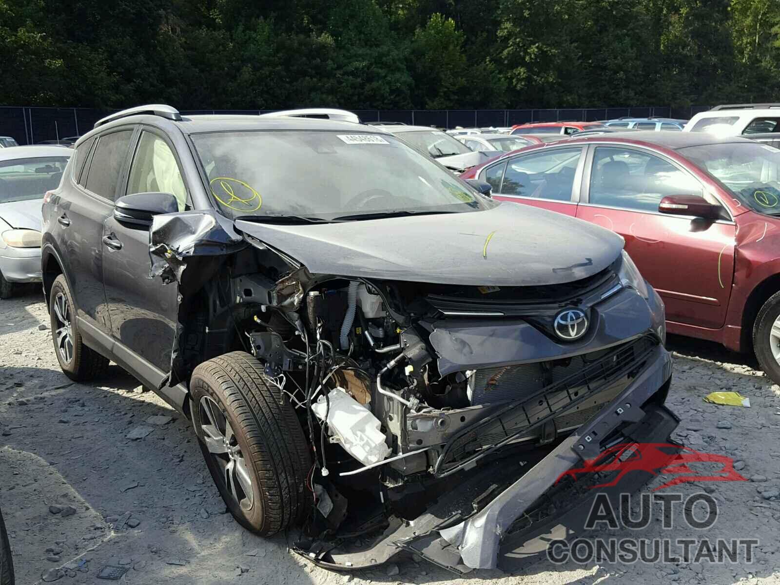 TOYOTA RAV4 XLE 2018 - JTMWFREVXJJ731077