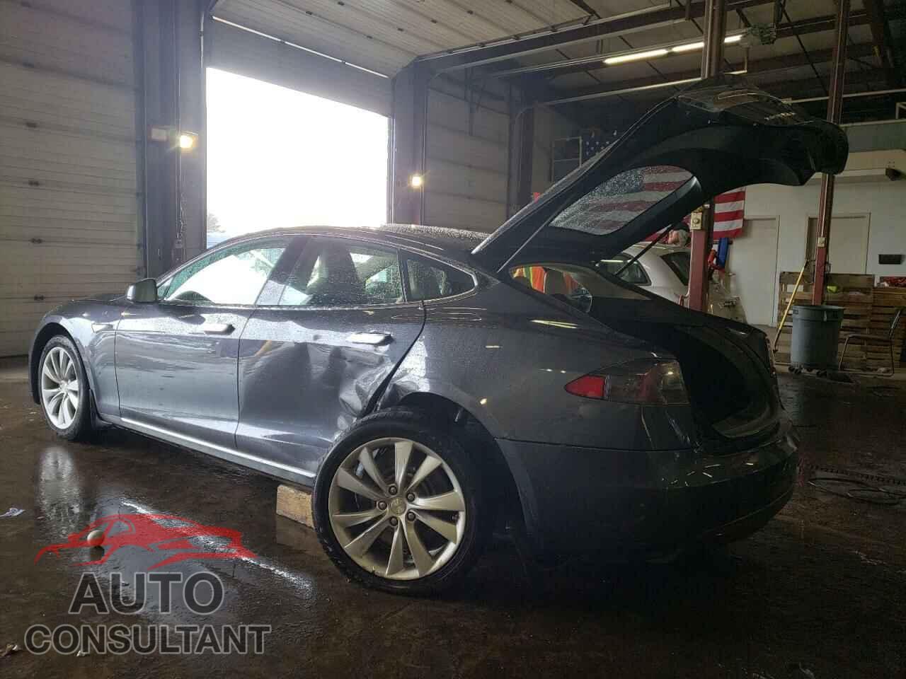 TESLA MODEL S 2015 - 5YJSA1S26FF096544