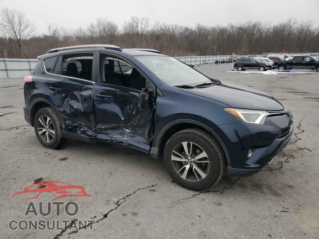 TOYOTA RAV4 2017 - JTMRFREV7HJ707732