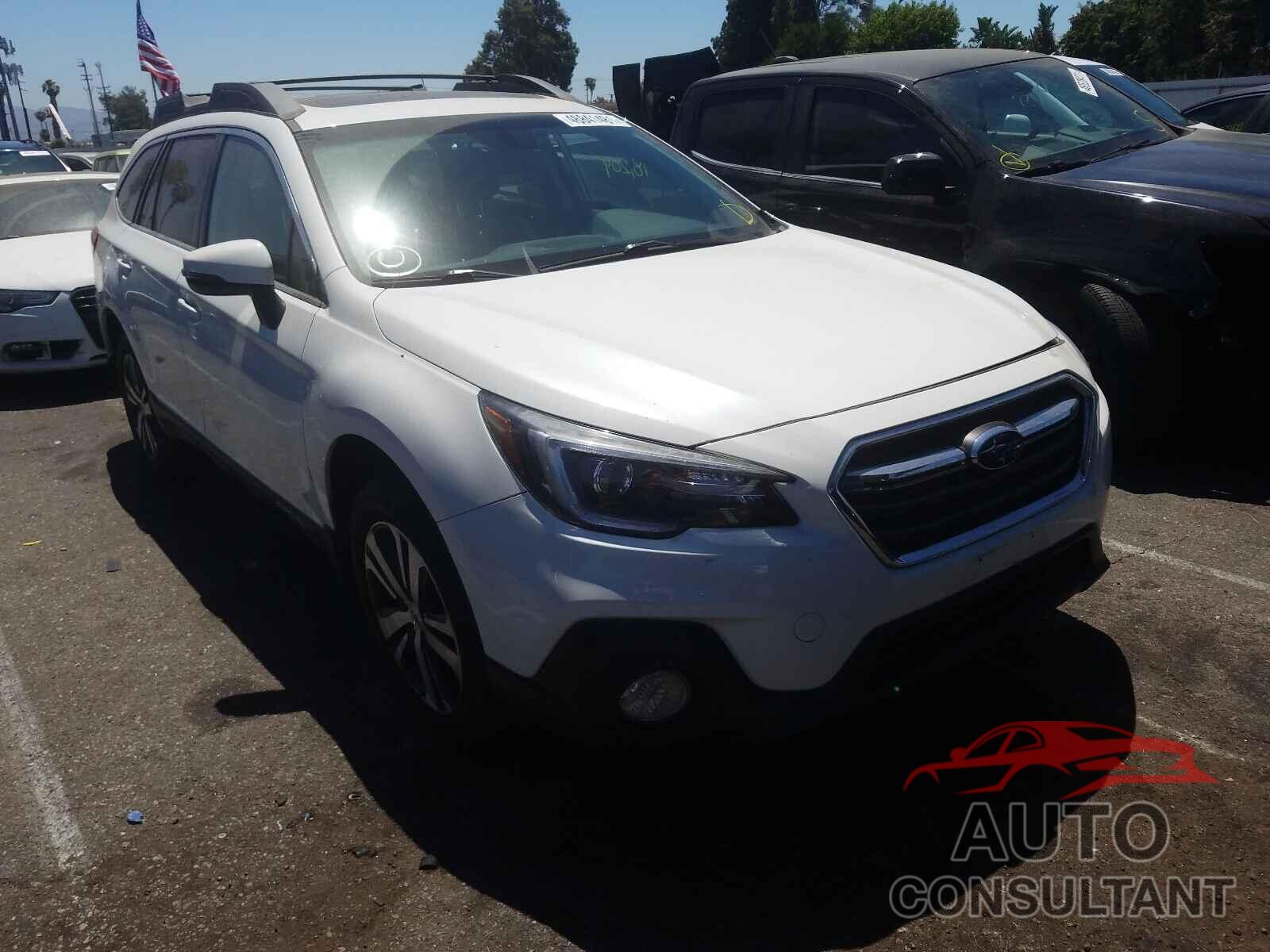 SUBARU OUTBACK 2018 - 4S4BSENC4J3305158