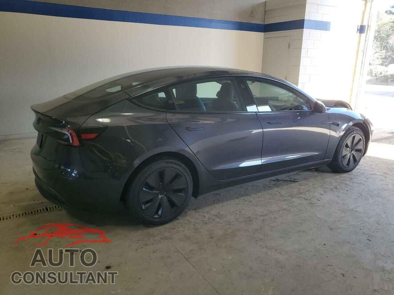 TESLA MODEL 3 2024 - 5YJ3E1EA5RF843020