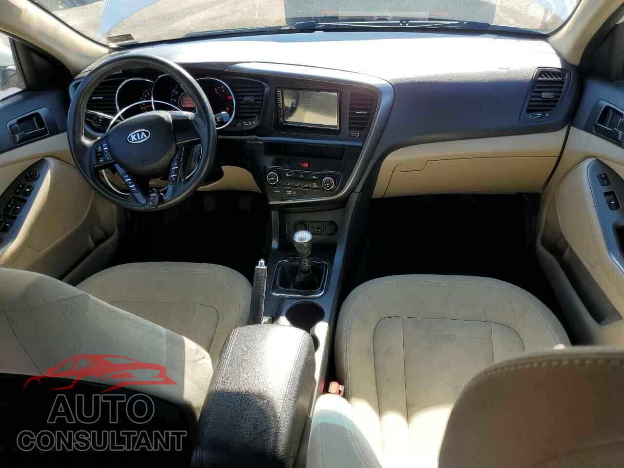 KIA OPTIMA 2011 - KNAGM4A79B5080424