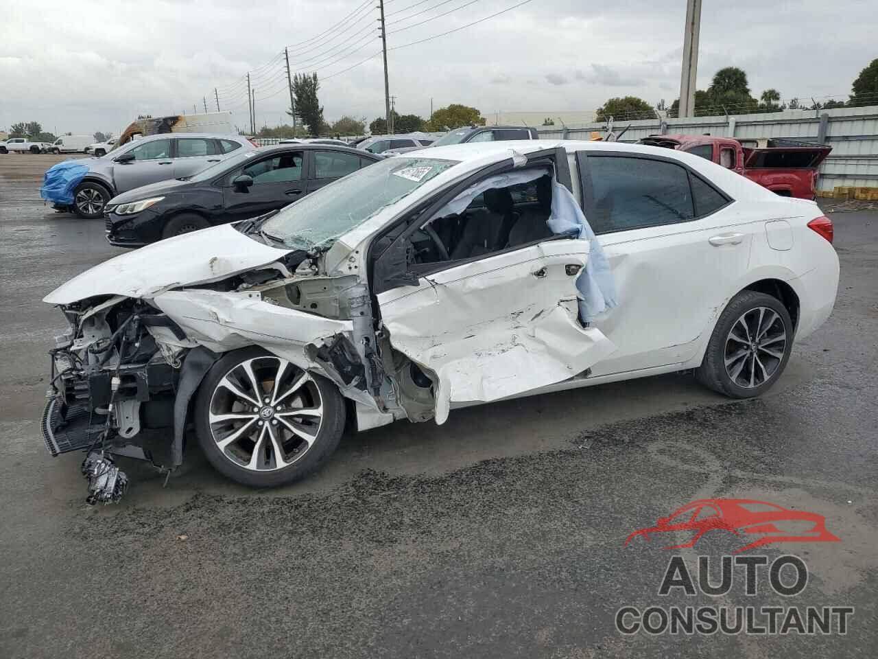 TOYOTA COROLLA 2017 - 5YFBURHE5HP632432