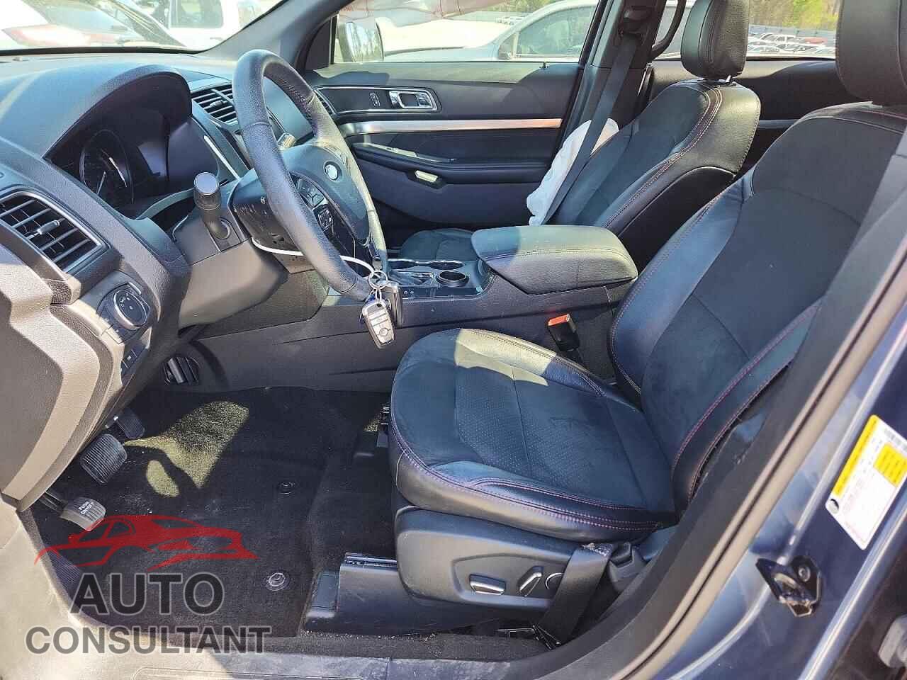FORD EXPLORER 2018 - 1FM5K7D81JGB38529
