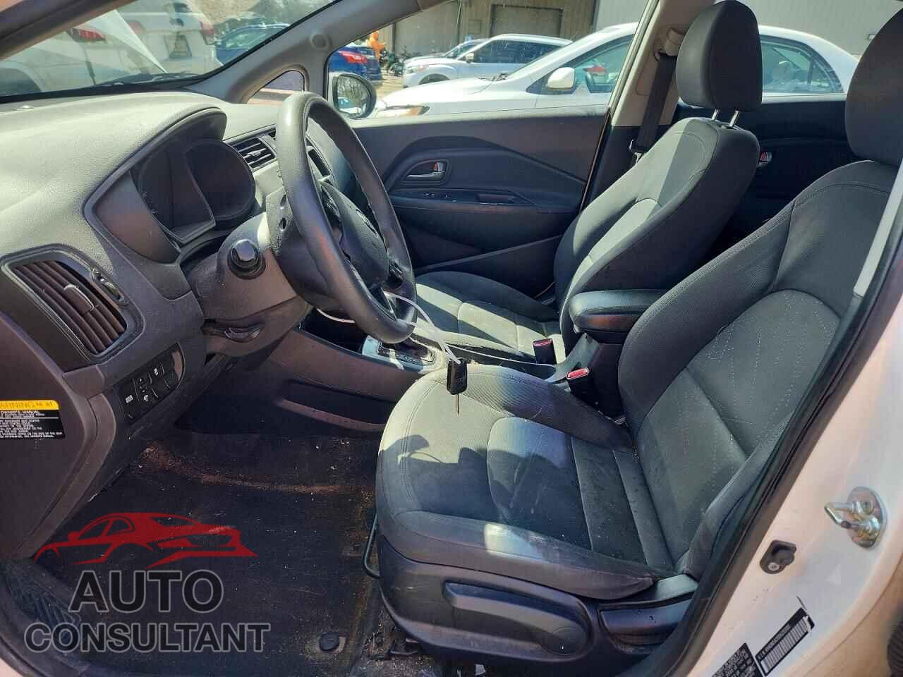 KIA RIO 2013 - KNADN5A35D6235101