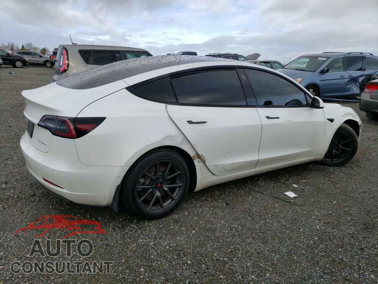 TESLA MODEL 3 2021 - 5YJ3E1EB6MF995731