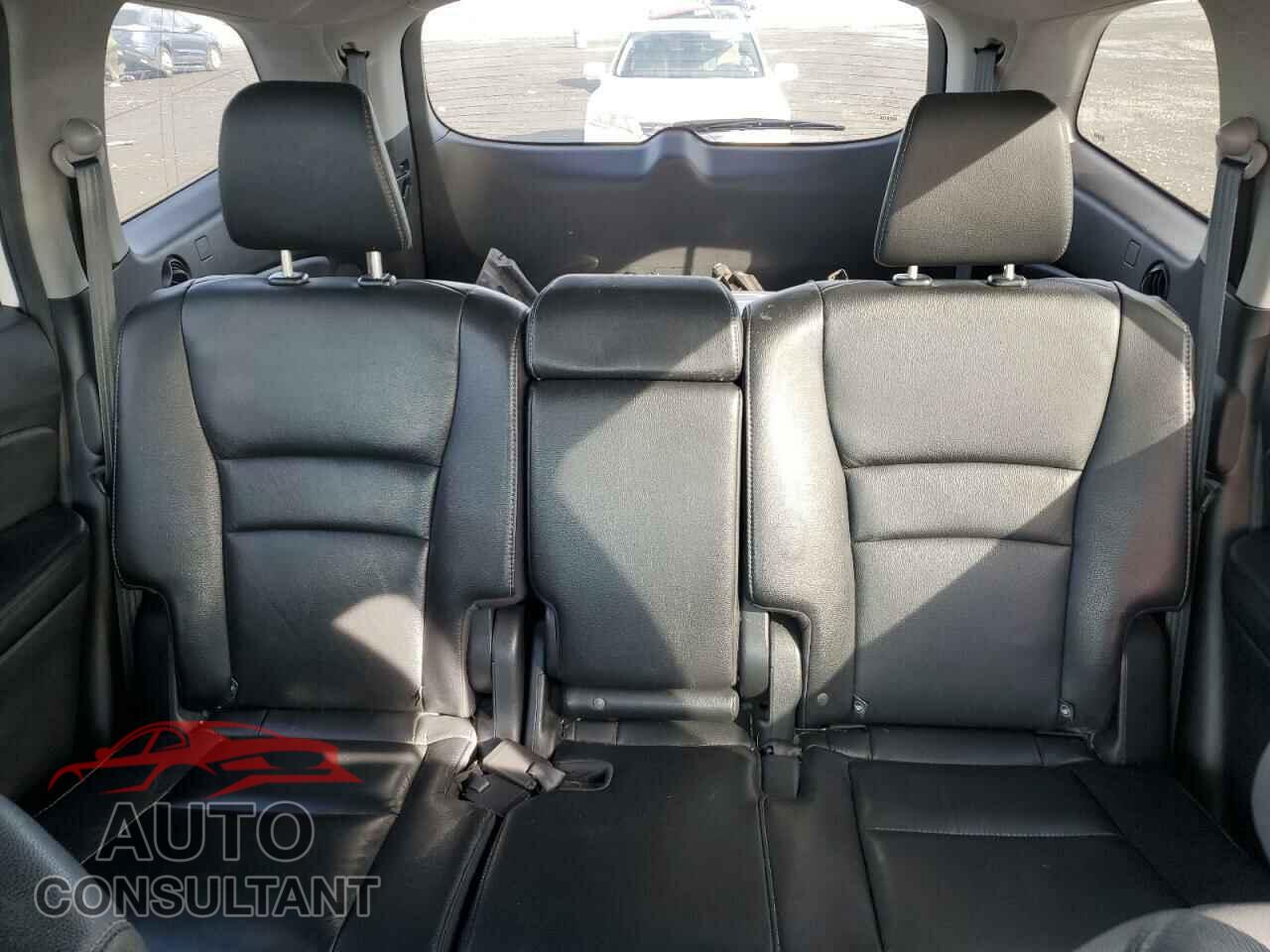 HONDA PILOT 2017 - 5FNYF6H59HB032303