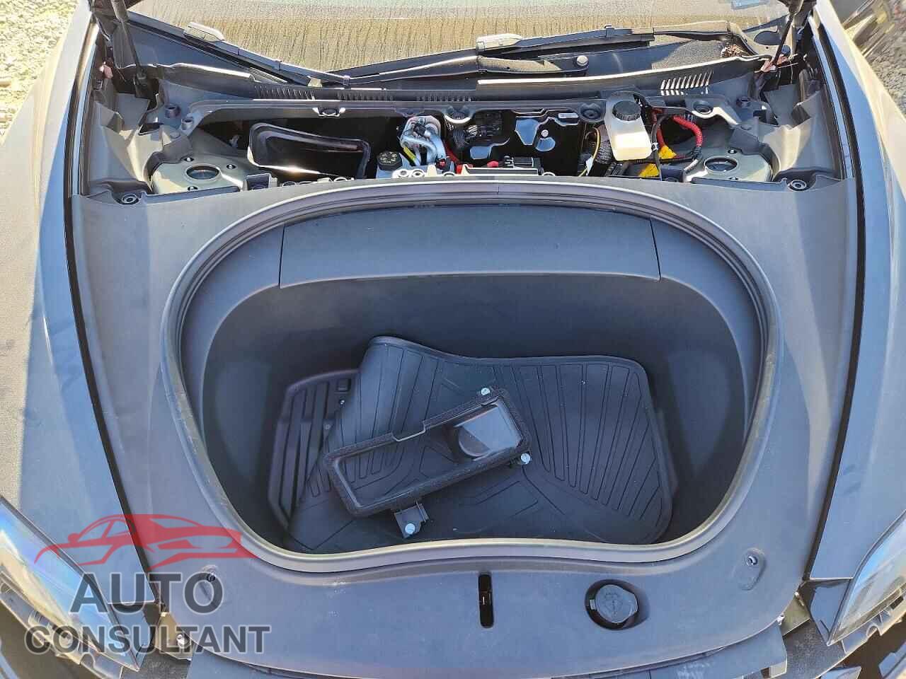 TESLA MODEL 3 2024 - 5YJ3E1EBXRF734089