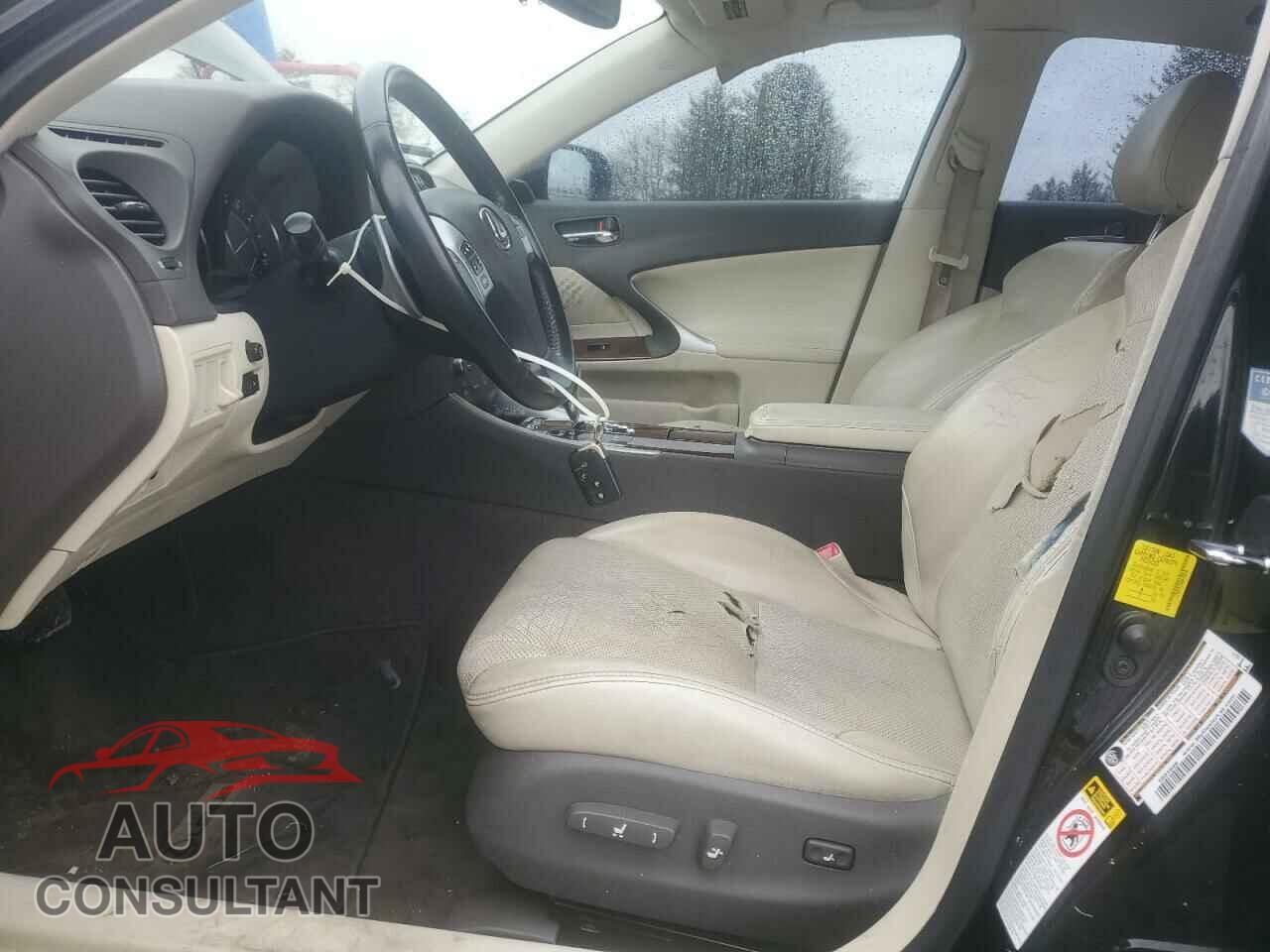 LEXUS IS 2011 - JTHBF5C29B5155670