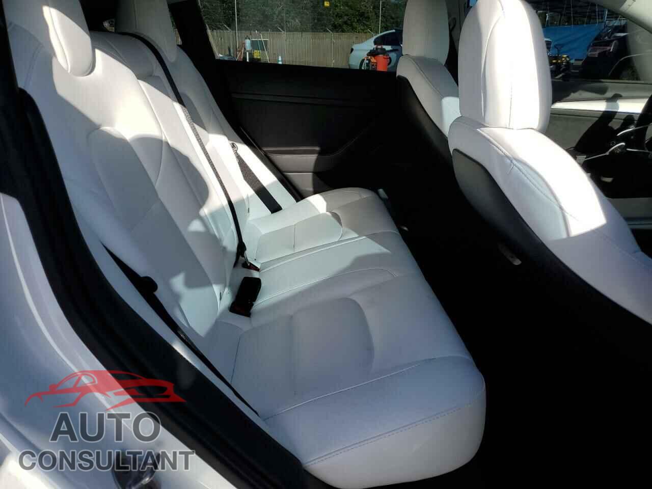 TESLA MODEL 3 2022 - 5YJ3E1EA9NF245345