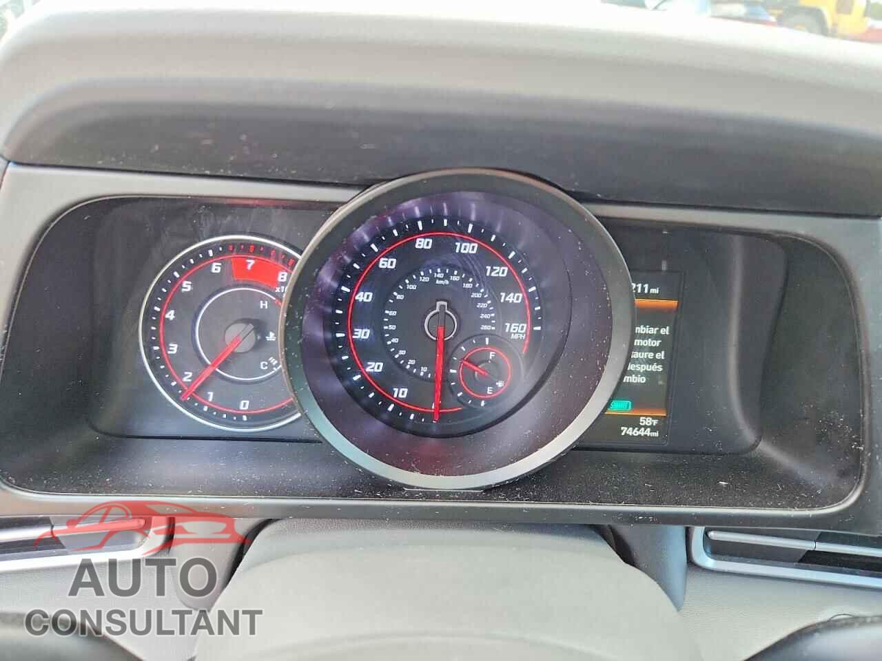 HYUNDAI ELANTRA 2023 - 5NPLM4AG1PH101601
